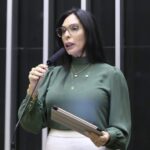 Deputada diz que lei atual ainda gera insegurança aos profissionais de estética; ouça a entrevista – Notícias