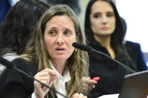 Diretora da Controladoria-Geral da União detalha apuração sobre descontos indevidos feitos pelo INSS - Notícias