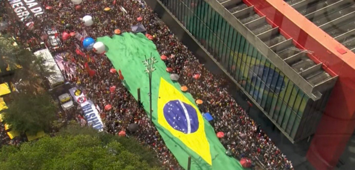 Em resposta a Bolsonaro, ato contra anistia em São Paulo tem bandeira gigante do Brasil – CartaCapital