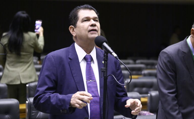 Discussão e votação de propostas. Dep. Mauro Benevides Filho (PDT-CE)