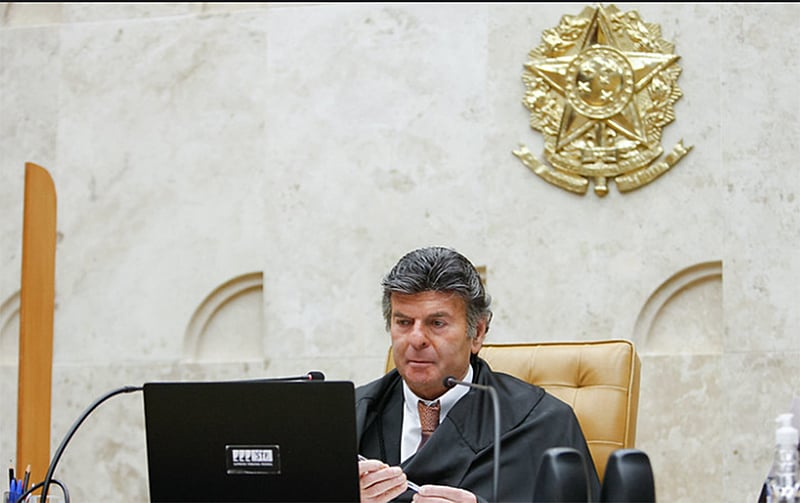 Fux age como ‘marionete de Trump’ e expõe STF à ingerência dos EUA, diz professor