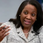 Governo dos EUA volta acusar Cook de fraude e benefícios com cargo no Fed