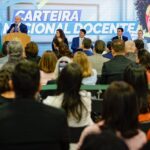 Lula sanciona lei que cria Carteira Nacional do Professor – CartaCapital