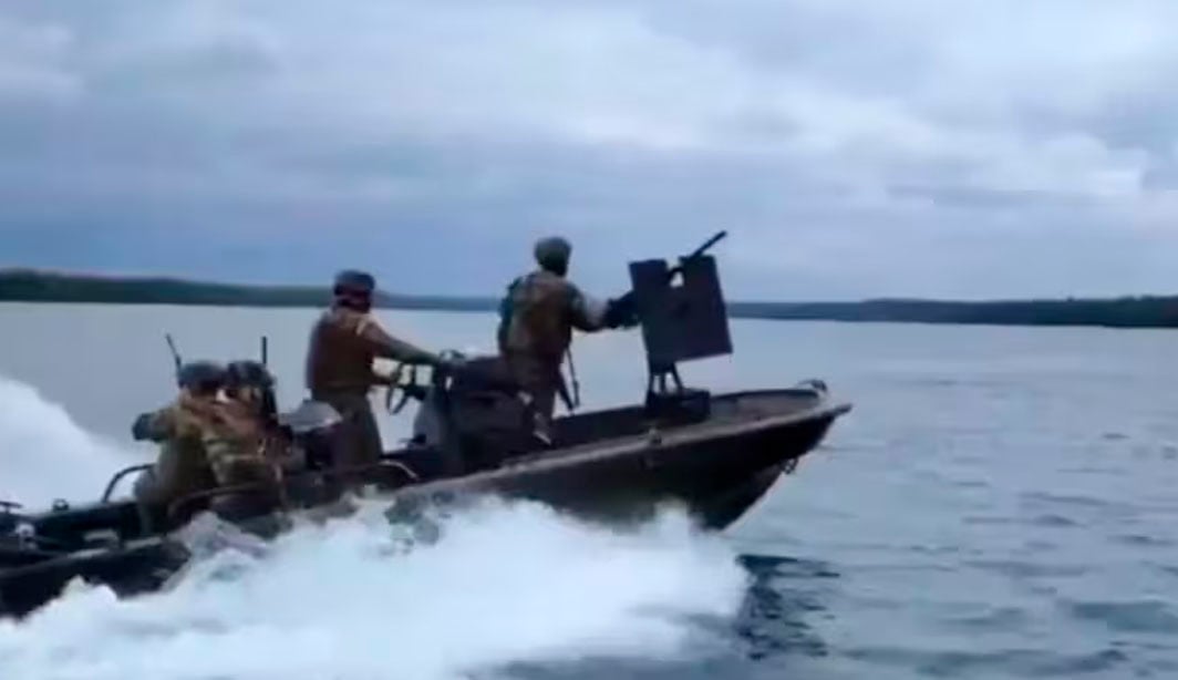 Marinha da Colômbia atira por engano contra barco de prefeita e mata funcionário – CartaCapital