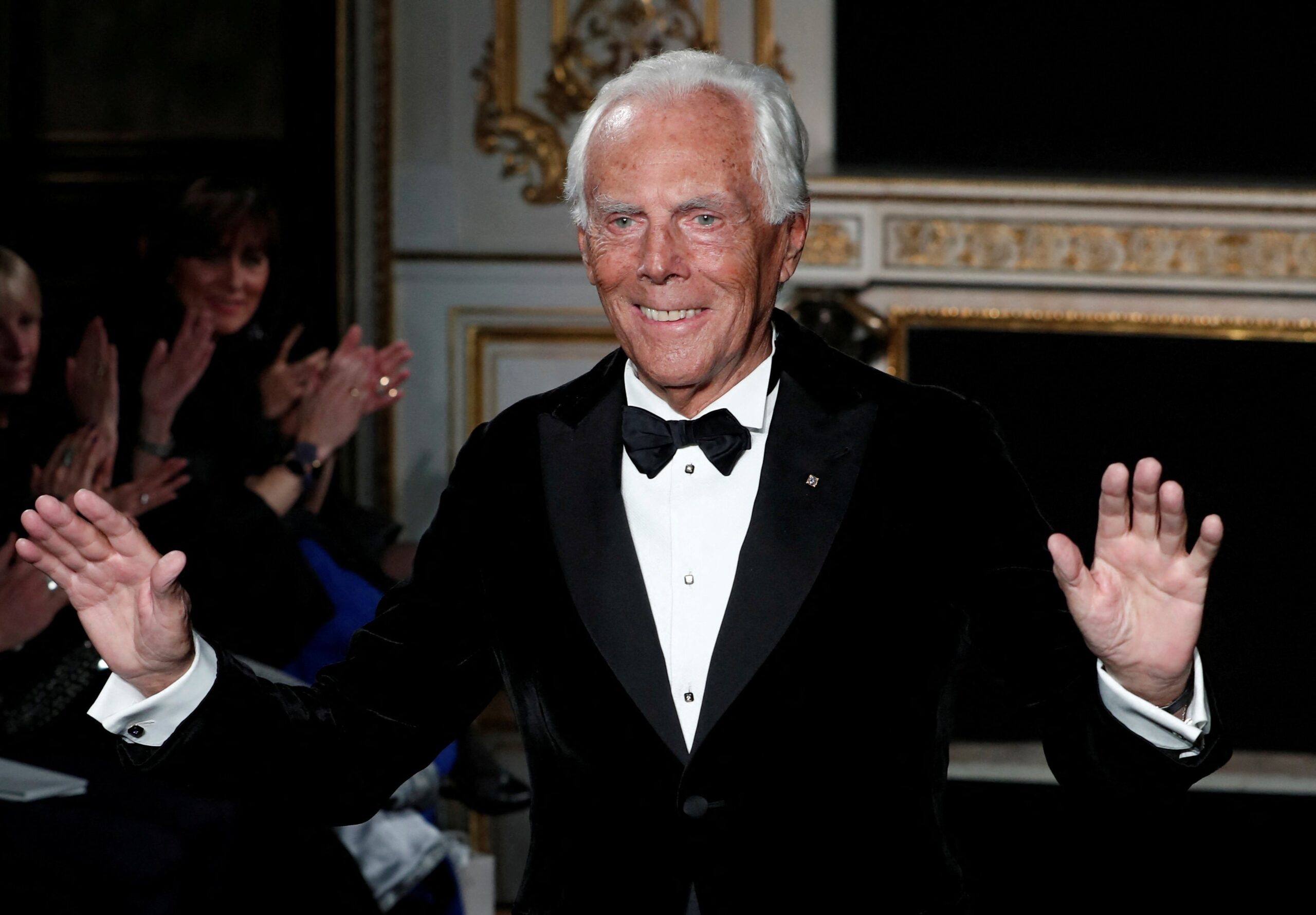 O futuro do império Armani: testamento revela quais gigantes da moda podem levar fatia do grupo