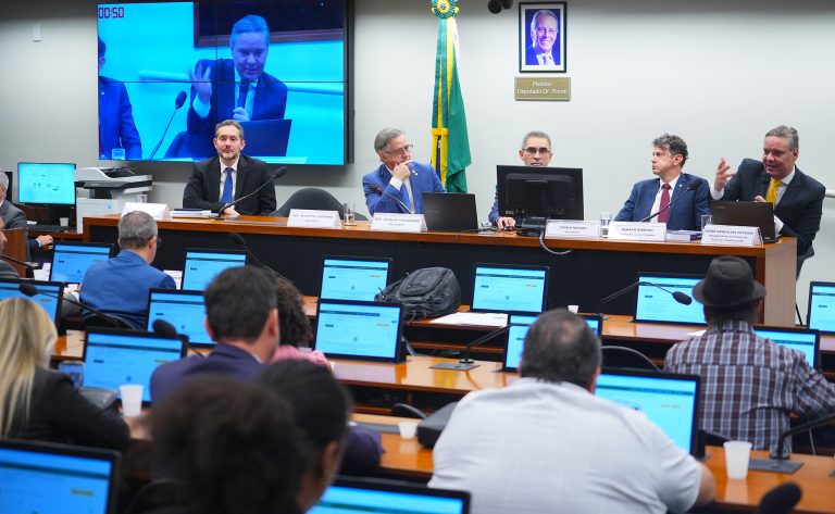 Pesquisadores apontam avanços e lacunas no projeto com regras para o trabalho por aplicativo – Notícias