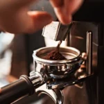 Preços do café disparam nos EUA após tarifas de Trump sobre Brasil