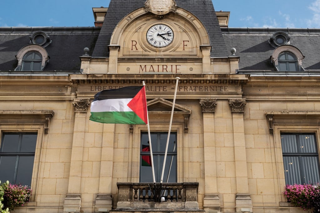Prefeituras francesas desafiam governo e hasteiam bandeira palestina – CartaCapital