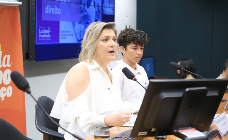 Remoção dos recursos destinados ao Programa Nacional de Alimentação Escolar (PNAE) do Arcabouço Fiscal. Dep. Professora Luciene Cavalcante (PSOL-SP)