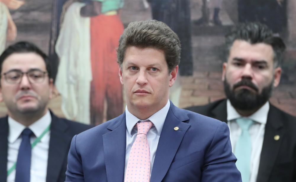 Ricardo Salles será julgado no STF em caso de contrabando de madeira, decide Moraes – CartaCapital