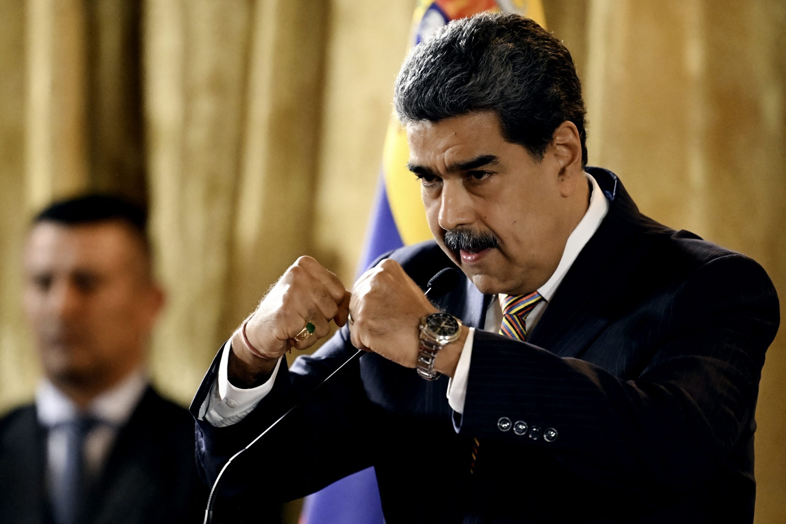 Tentativa de Trump de ‘mudança violenta de regime’ na Venezuela ‘é um erro’, afirma Maduro