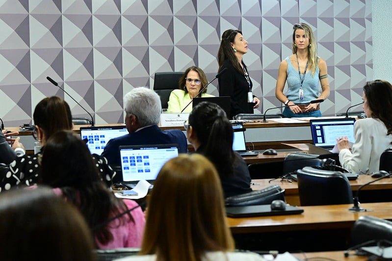 Avança no Senado projeto que proíbe aborto após 22 semanas, mesmo em casos de estupro – CartaCapital