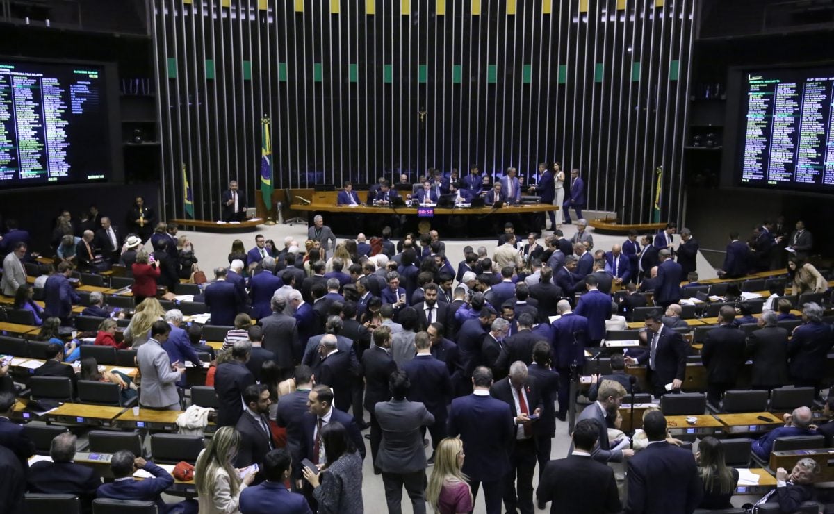 Câmara aprova de forma unânime a ampliação da isenção do IR para até R$ 5 mil – CartaCapital
