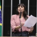 Câmara aprova projeto que prevê medidas para assegurar o convívio de crianças com a natureza; acompanhe – Notícias