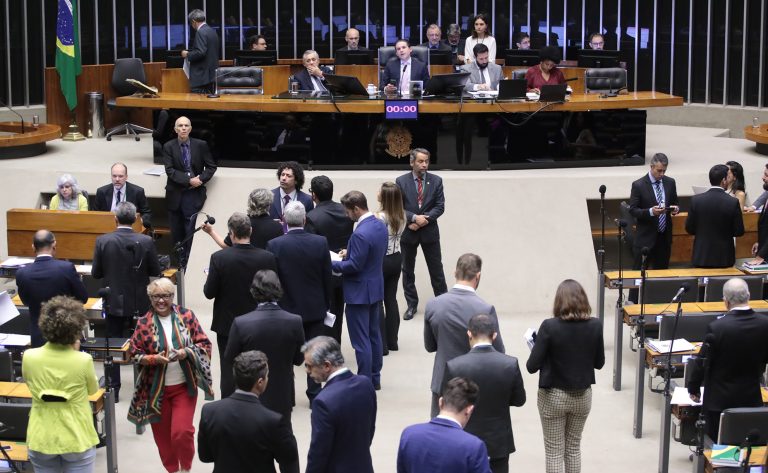 Discussão e votação de propostas legislativas. Presidente da Câmara dos Deputados, Hugo Motta (REPUBLICANOS - PB)