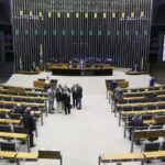 Câmara pode votar hoje projetos sobre falsificação de bebidas, pedofilia e eleições – Notícias