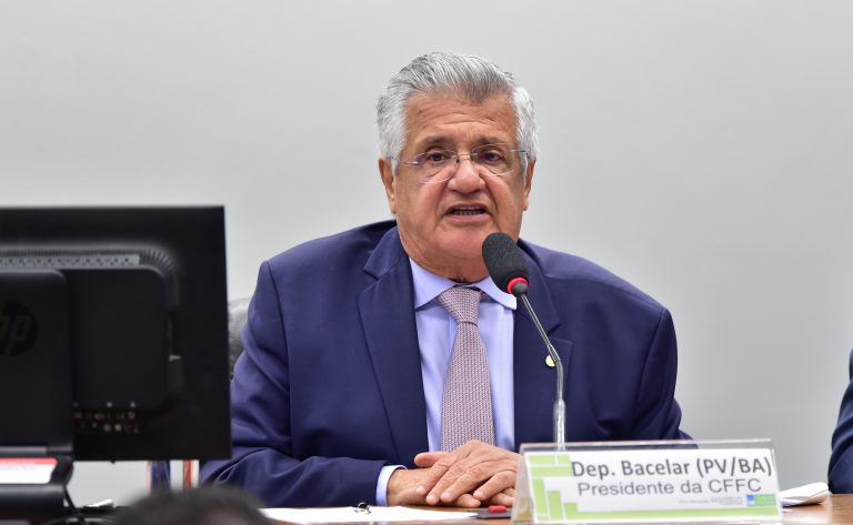 Deputado Bacelar (PV-BA) fala na Comissão de Fiscalização Financeira e Controle da Câmara dos Deputados