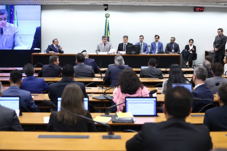 Congresso Nacional aprova R$ 3,3 bilhões para aposentados