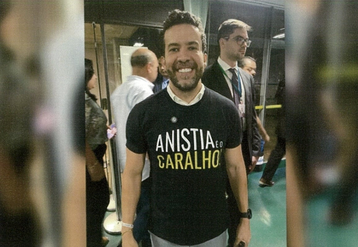 Conselho de Ética arquiva processo contra Janones por camiseta crítica à anistia – CartaCapital