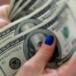 Dólar tem 3ª sessão consecutiva de baixa e se reaproxima dos R$5,40