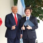 Donald Trump recebe Javier Milei na Casa Branca para discutir socorro financeiro à Argentina