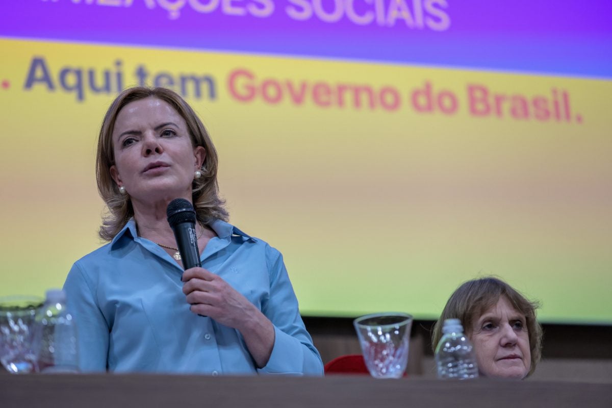 Gleisi alfineta Galípolo por Selic a 15%: 'Está errado' – CartaCapital