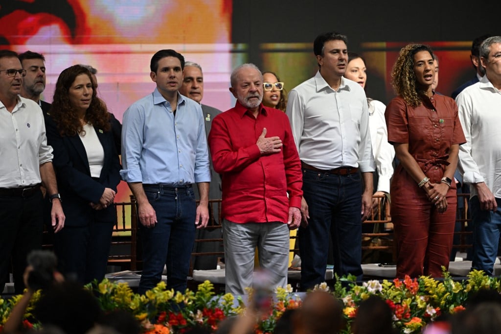 Hugo Motta é vaiado em cerimônia do governo federal em homenagem ao Dia dos Professores – CartaCapital