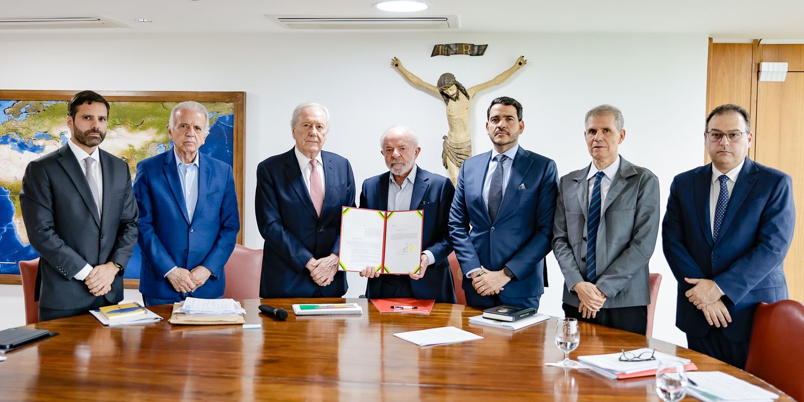 Lula assina projeto de lei Antifacção e envia ao Congresso