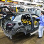 Montadoras de carros temem paralisação no Brasil por escassez de chips