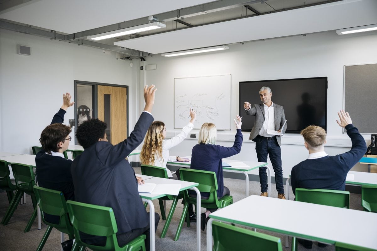 Presencial em alta e multifranqueados em expansão marcam avanço das franquias de educação – CartaCapital
