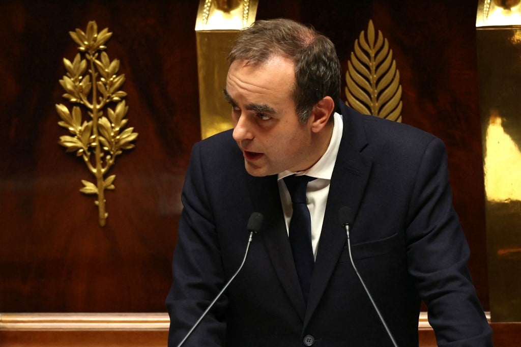 Primeiro-ministro da França sugere suspender reforma da previdência para superar crise política – CartaCapital