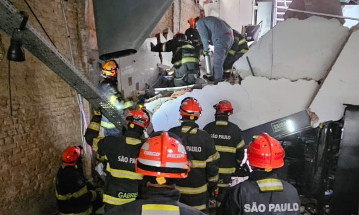 Teto de restaurante desaba no centro de SP; uma pessoa morreu – CartaCapital