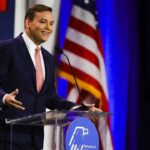 Trump manda soltar George Santos, ex-deputado dos EUA filho de brasileiros – CartaCapital
