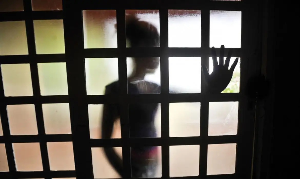 Violência sexual é violação que mais vitima meninas, aponta pesquisa – CartaCapital