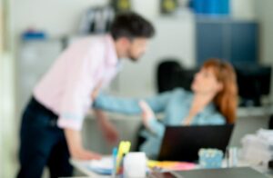 Assédio pode gerar perdas milionárias e afetar competitividade das empresas – CartaCapital