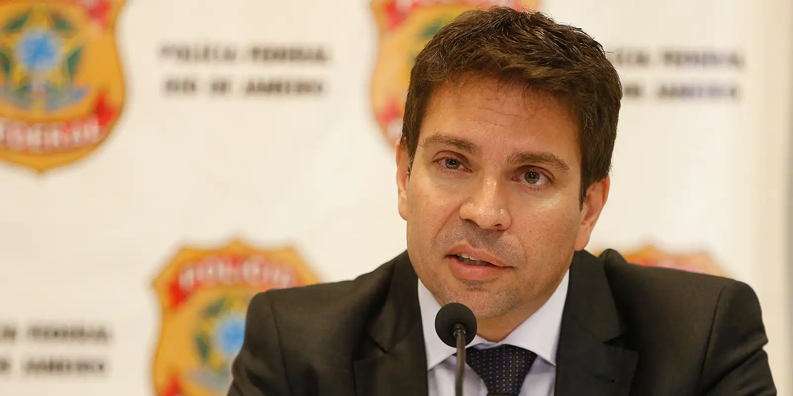 Câmara diz que não foi informada sobre saída de Ramagem do país