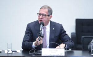 Deputado Luiz Gastão (PSD-CE) fala em comissão da Câmara dos Deputados