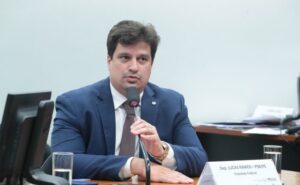 Deputado Lucas Ramos (PSB-PE) fala em comissão da Câmara dos Deputados