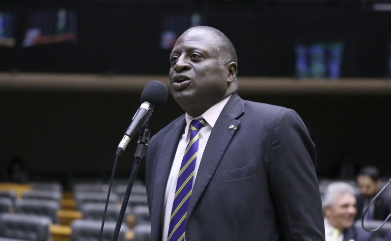 Discussão e votação de propostas legislativas. Dep. Helio Lopes (PL - RJ)