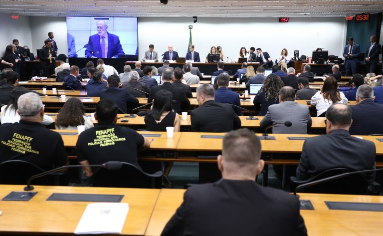 Audiência pública da comissão especial que analisa a PEC da Segurança Pública (PEC 18/25)