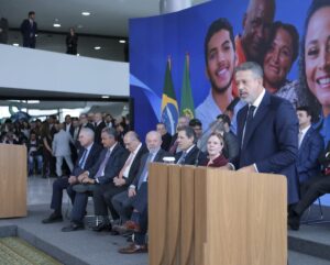 Como o Centrão reagiu aos afagos de Lira a Lula  – CartaCapital