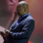 Culto branco à meritocracia esconde o poder dos círculos de relacionamento – CartaCapital