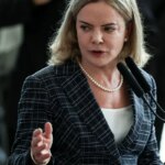 Derrite como relator do PL Antifacção contamina debate, diz Gleisi   