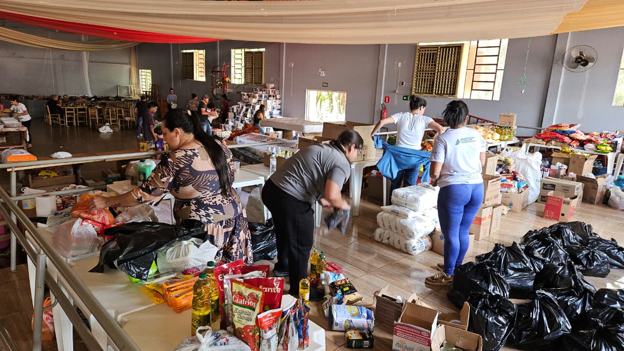 Famílias do MST se unem aos esforços para socorrer atingidos por tornado que destruiu cidade no Paraná — Brasil de Fato