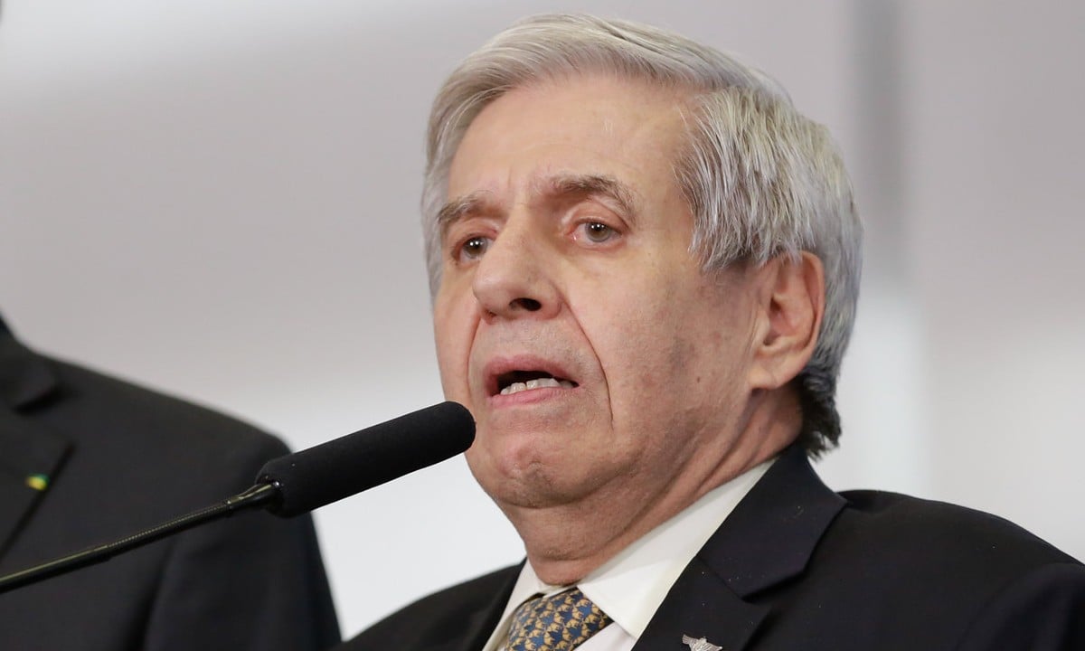 General Heleno passa por exames após prisão e diz sofrer de Alzheimer desde 2018 – CartaCapital