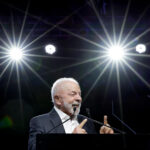 Lula diz estar muito feliz com redução de tarifas