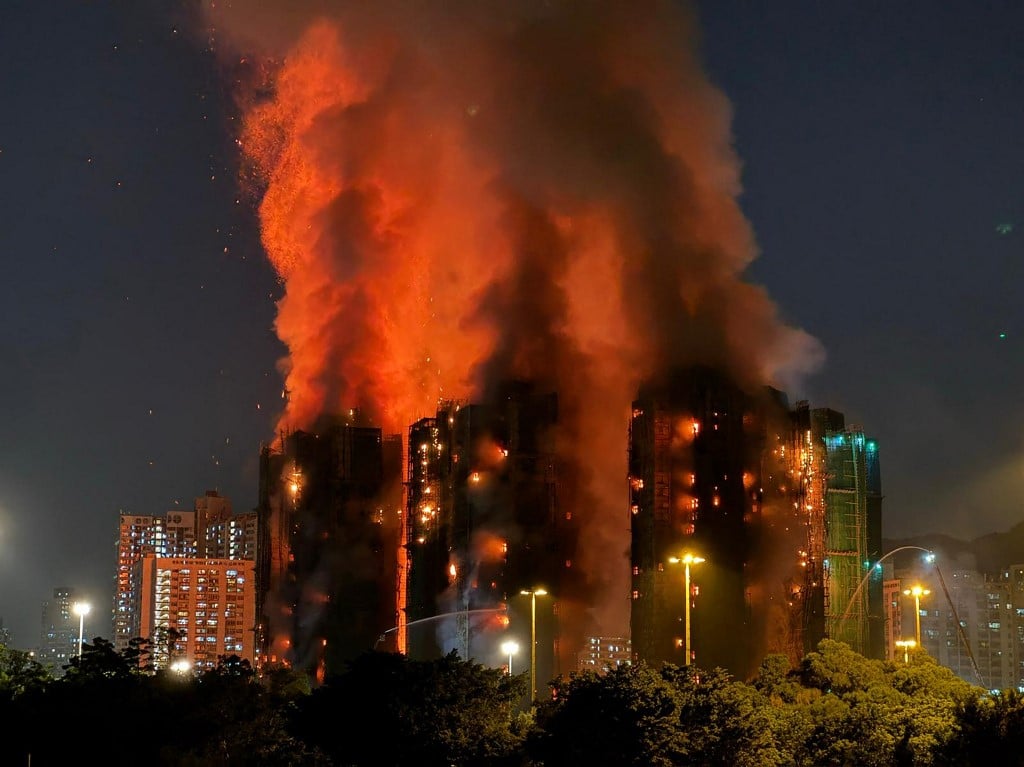 Pelo menos quatro pessoas morrem em incêndio em complexo residencial em Hong Kong – CartaCapital