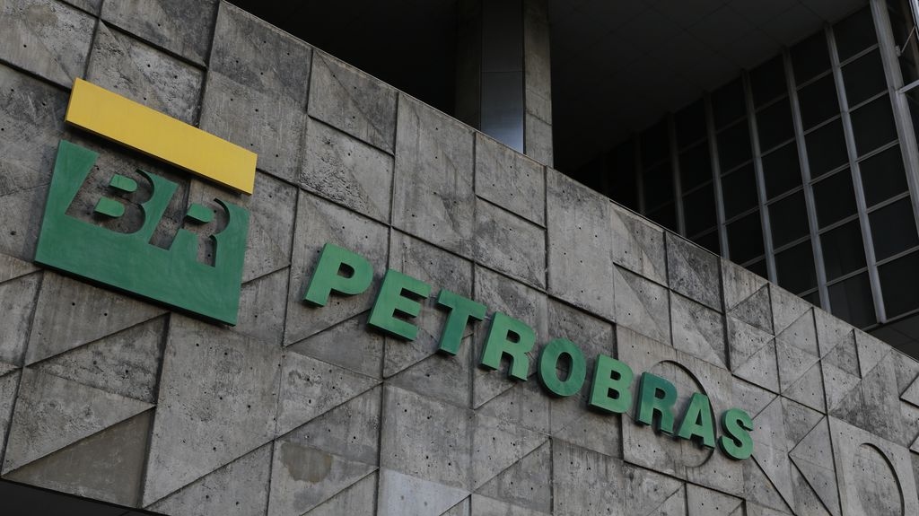 Petrobras pagará R$ 12 bi em dividendos após lucro de R$ 32 bi no trimestre