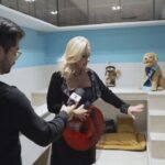 Piscina cinematográfica, suíte para pets, cinema de shopping: veja o que há de luxo em mansões milionárias à venda no Brasil; VÍDEO