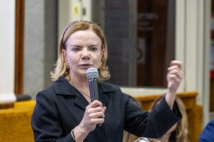 Por que Gleisi será a fiel da balança na relação estremecida entre Alcolumbre, Motta e líderes de Lula – CartaCapital